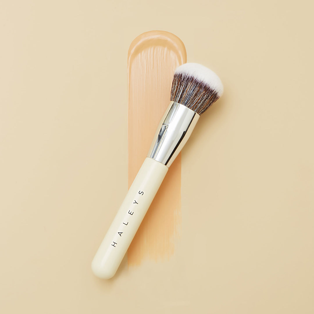 What is a Kabuki Brush & What is it Used For? 