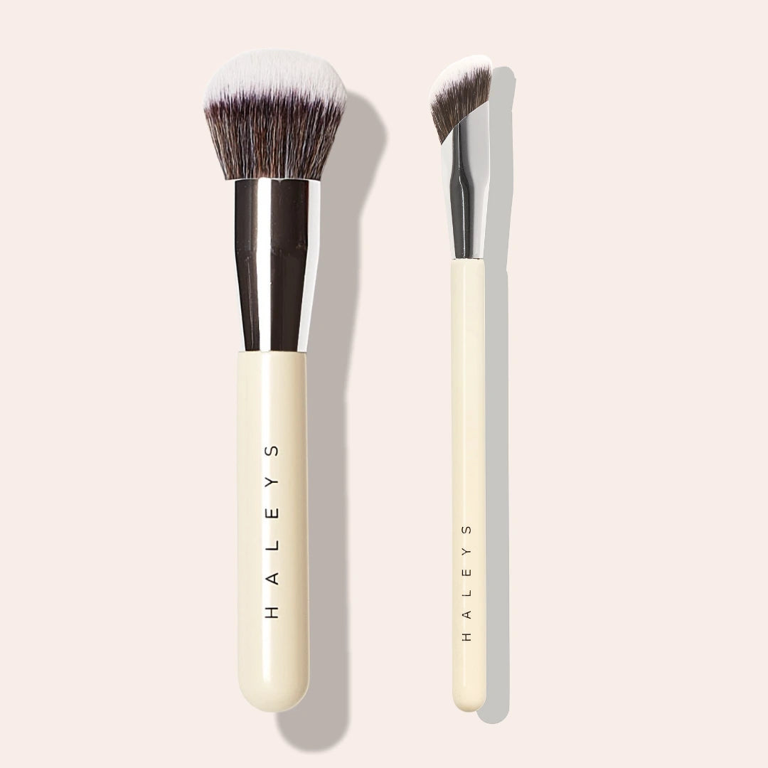 essential-complexion-brush-duo.webp