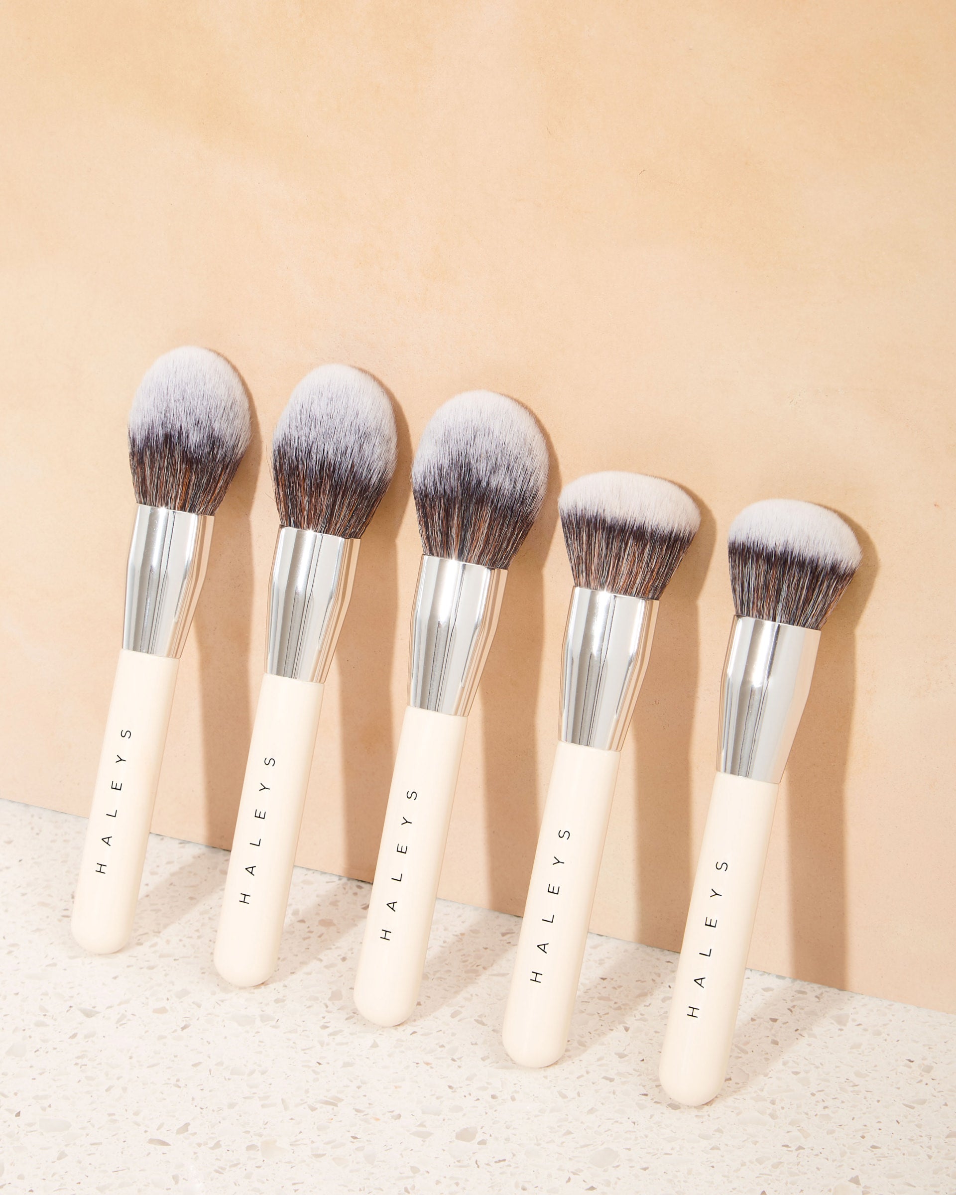 Kabuki Brush, Makeup Brilliant Brush | HALEYS Beauty
