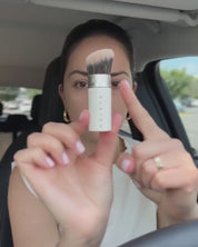 Re-tractable Face Brush